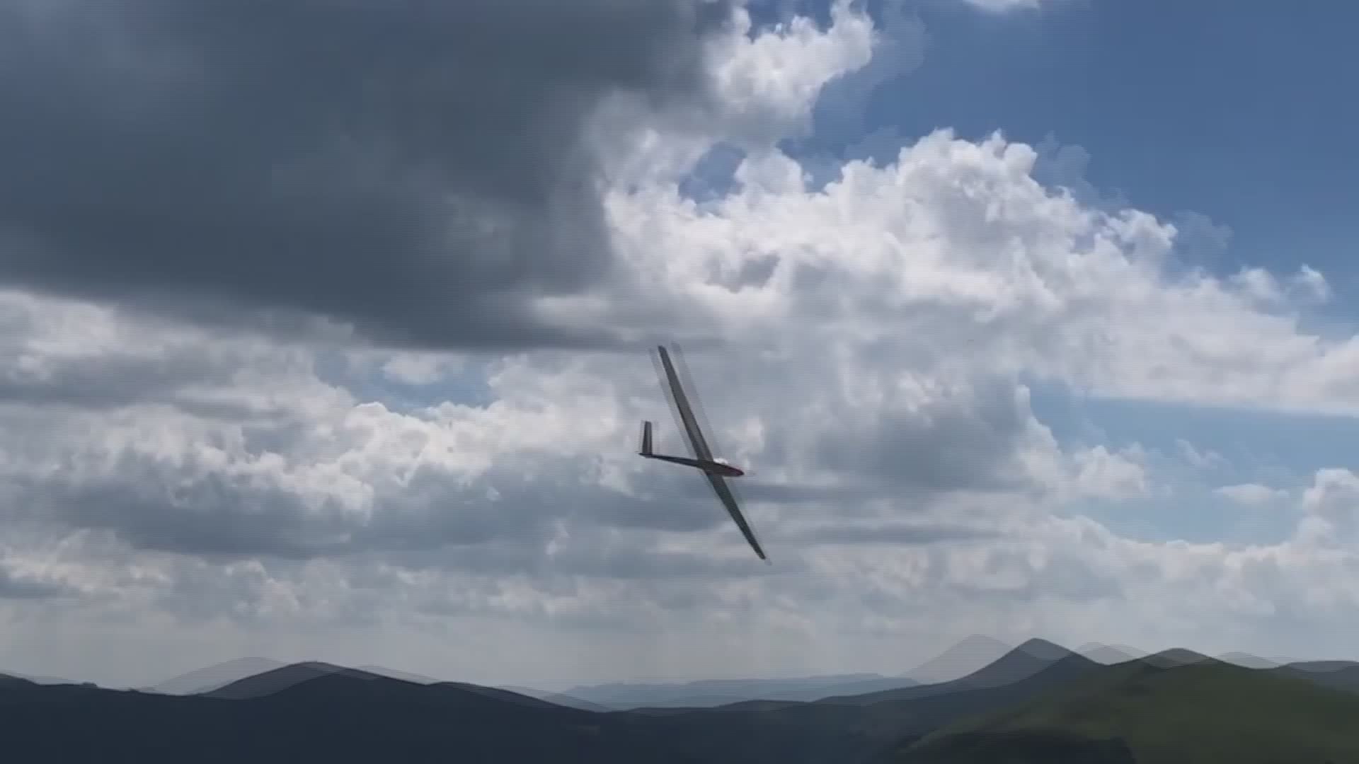 Colpito al volto da modellino aereo. E’ grave