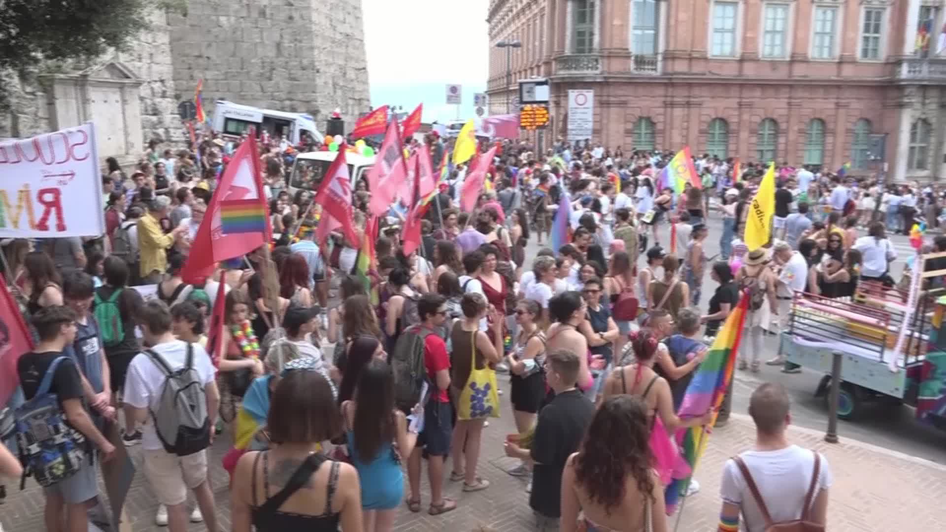 Umbria Pride, la voce LGBT divide la politica: "Bene Tesei, no Romizi"