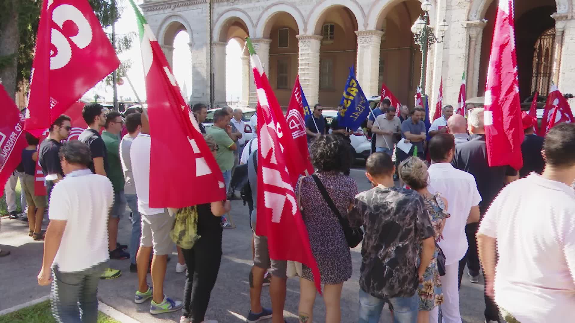 Sindacati soddisfatti ma è ancora secco no al bando diviso in 4 lotti