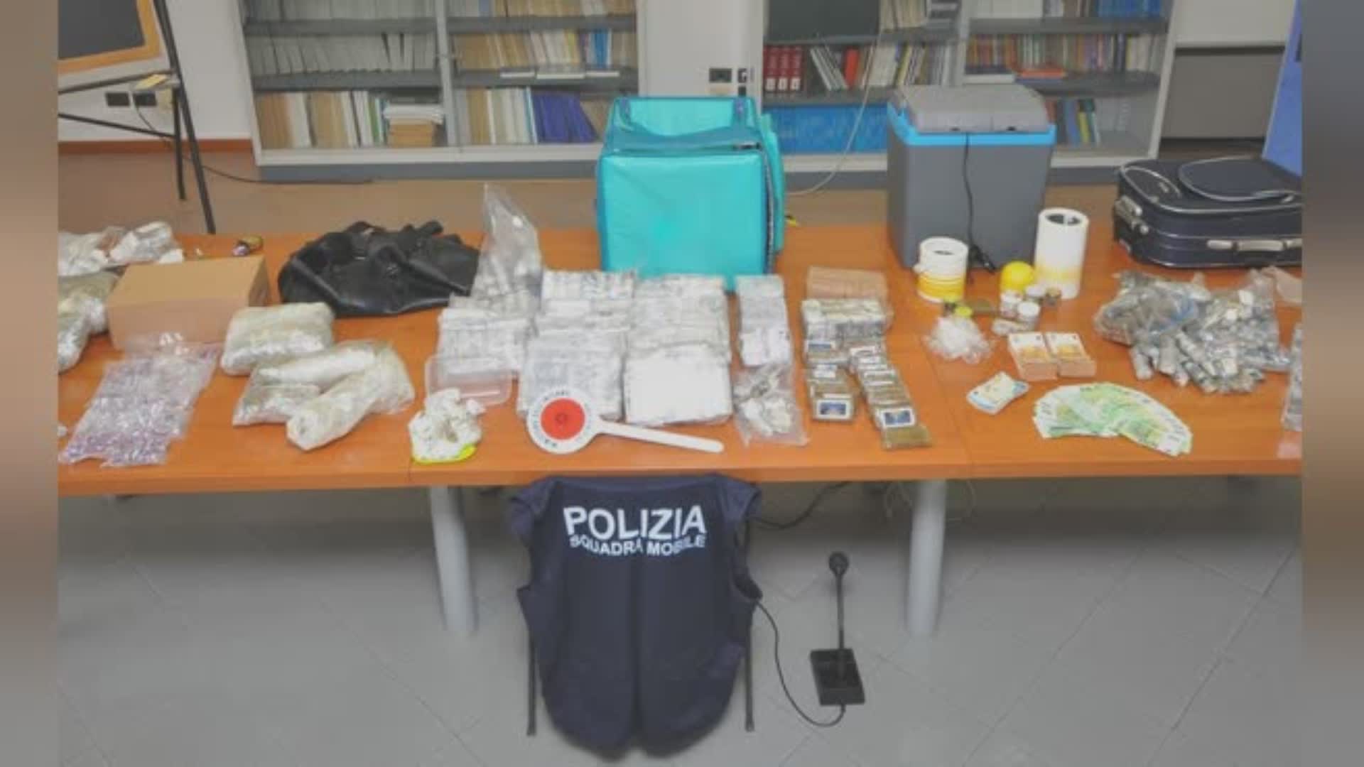 Mezzo quintale di ‘fumo’ nel garage: arrestato 20enne italiano