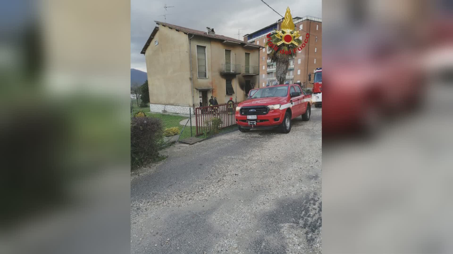 A fuoco appartamento in zona San Giovanni: un uomo in ospedale