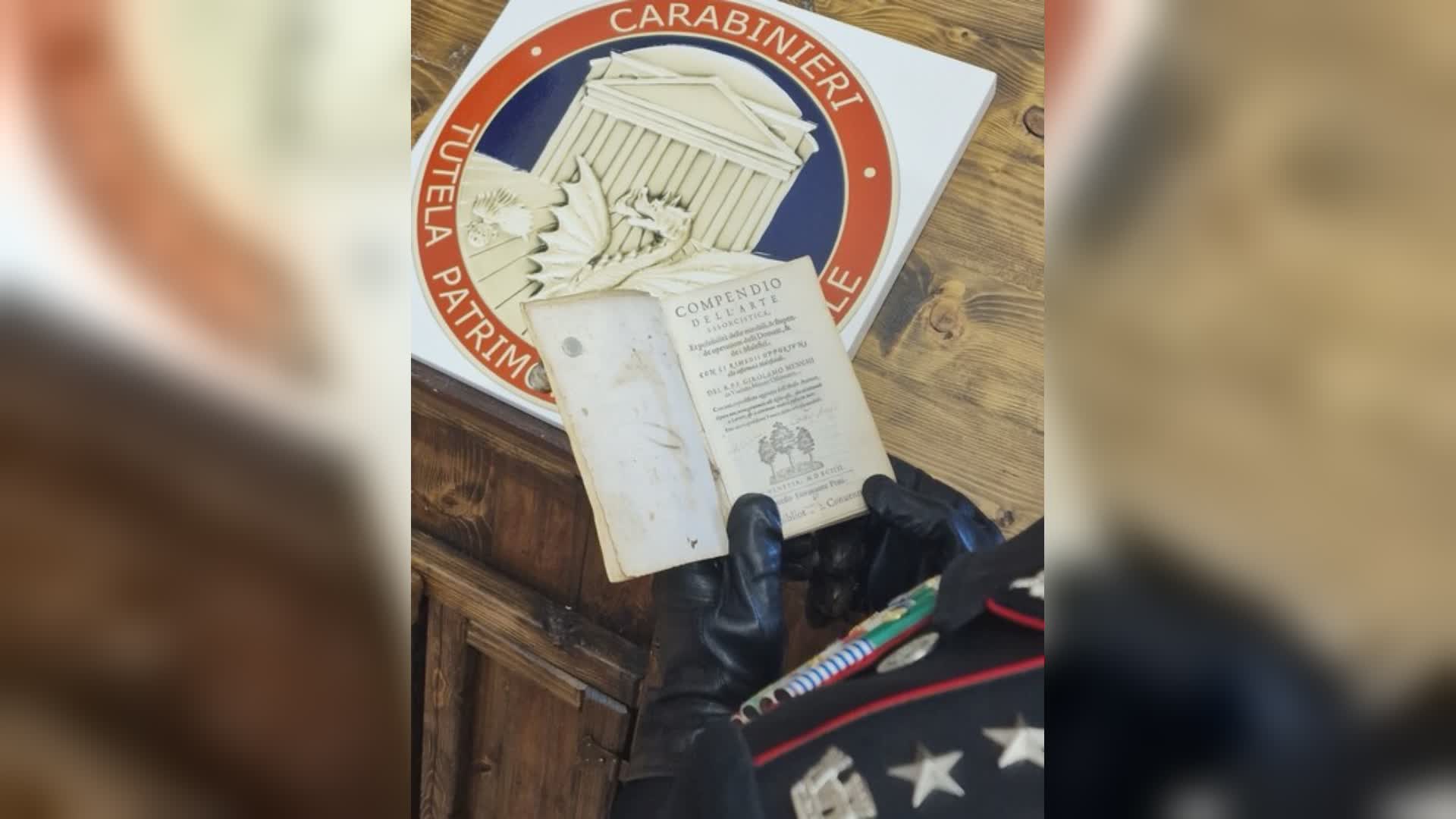 Carabinieri Tutela Patrimonio restituiscono libro a Sacro Convento