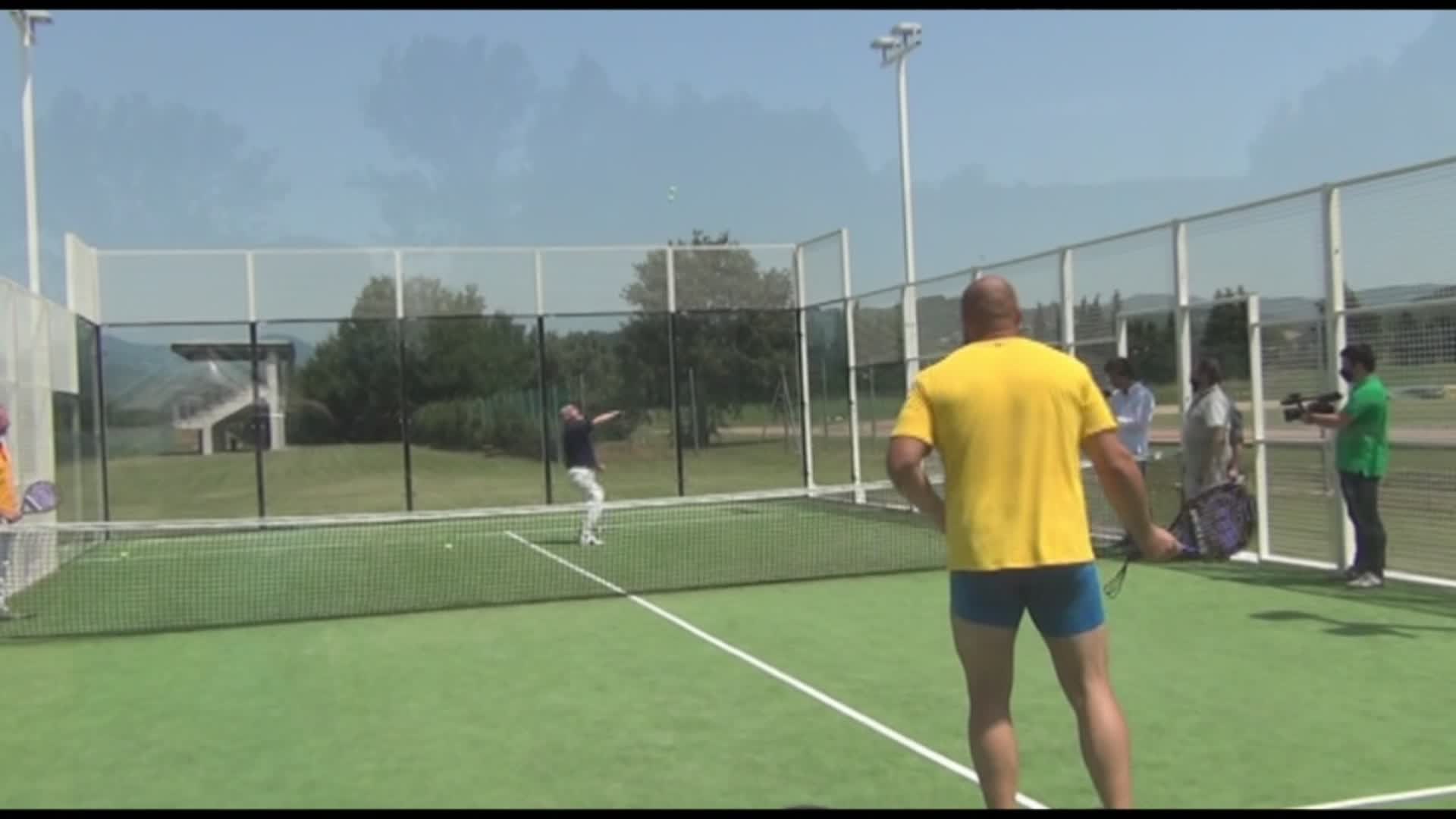 Giovanni Faloci gioca a padel con Ignozza. Nuovo campo a Castello