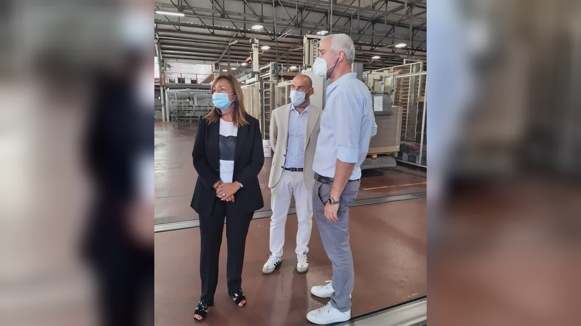 Presidente Tesei visita cooperativa vetreria piegarese