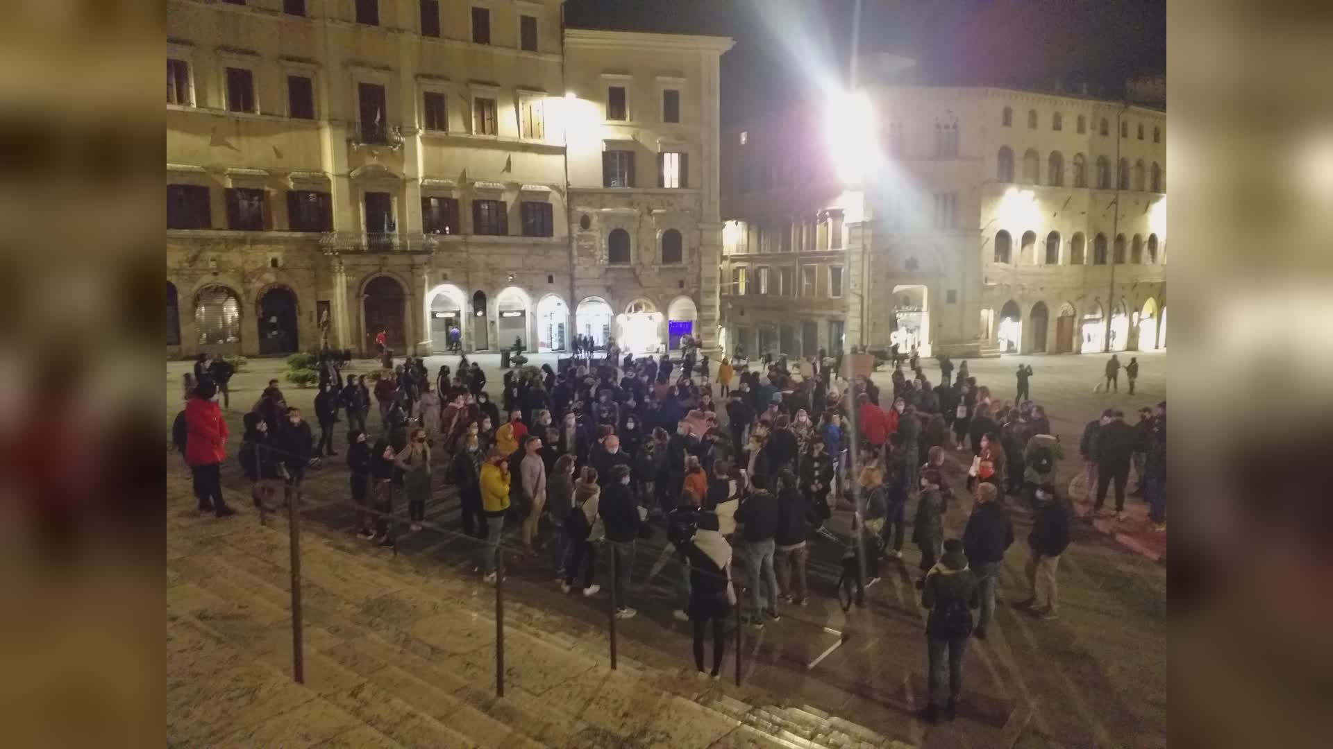 Protesta di ristoratori e P.Iva: "Fateci lavorare o stop tasse"