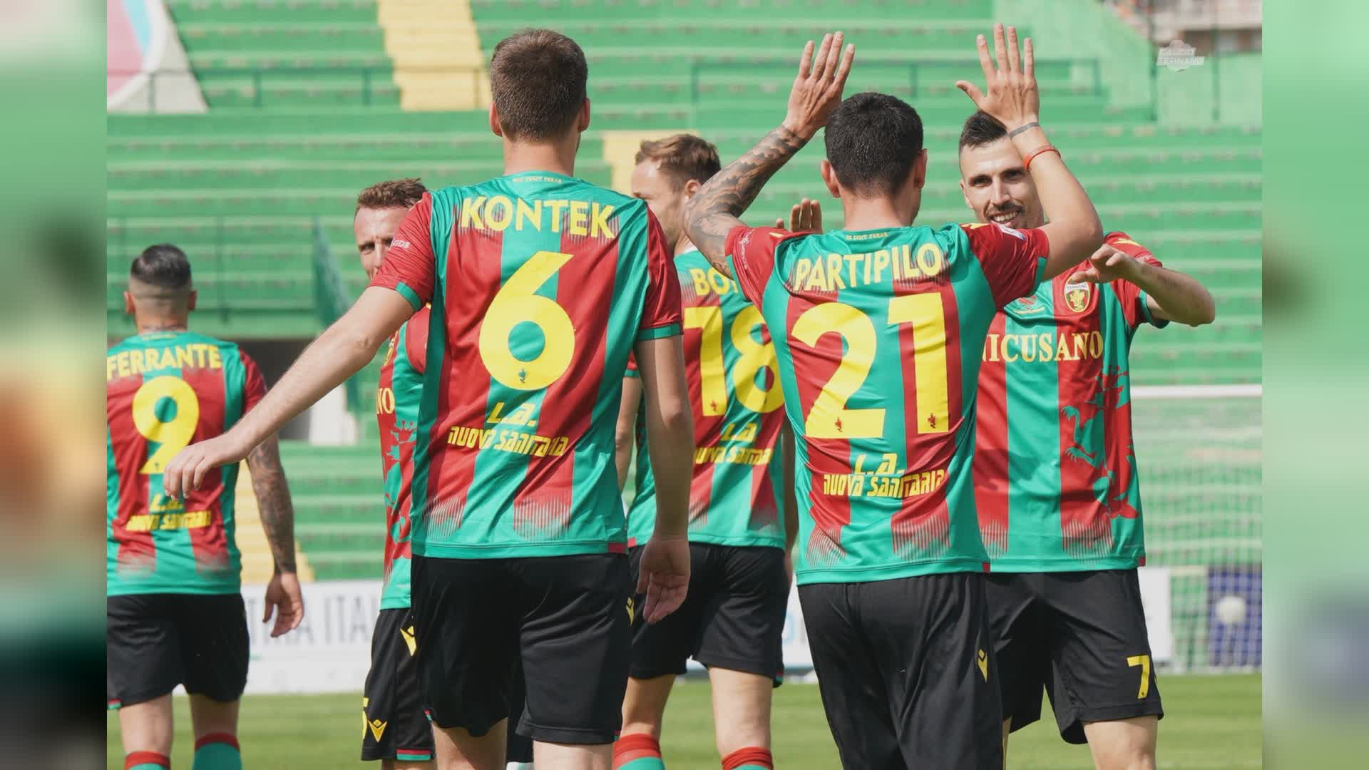 La Ternana torna in serie B: festa grande contro Avellino (4-1)