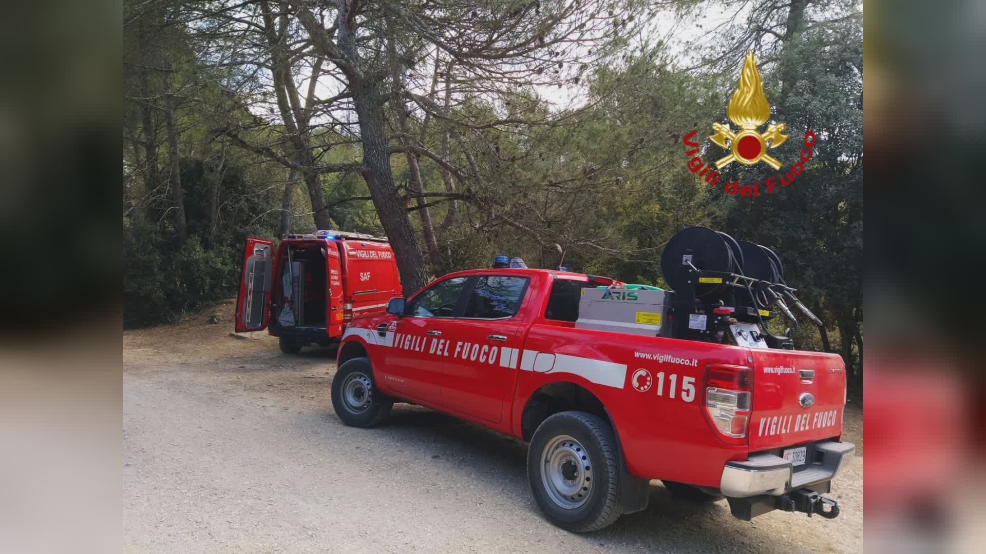 Ciclista ferito recuperato dai vigili del fuoco