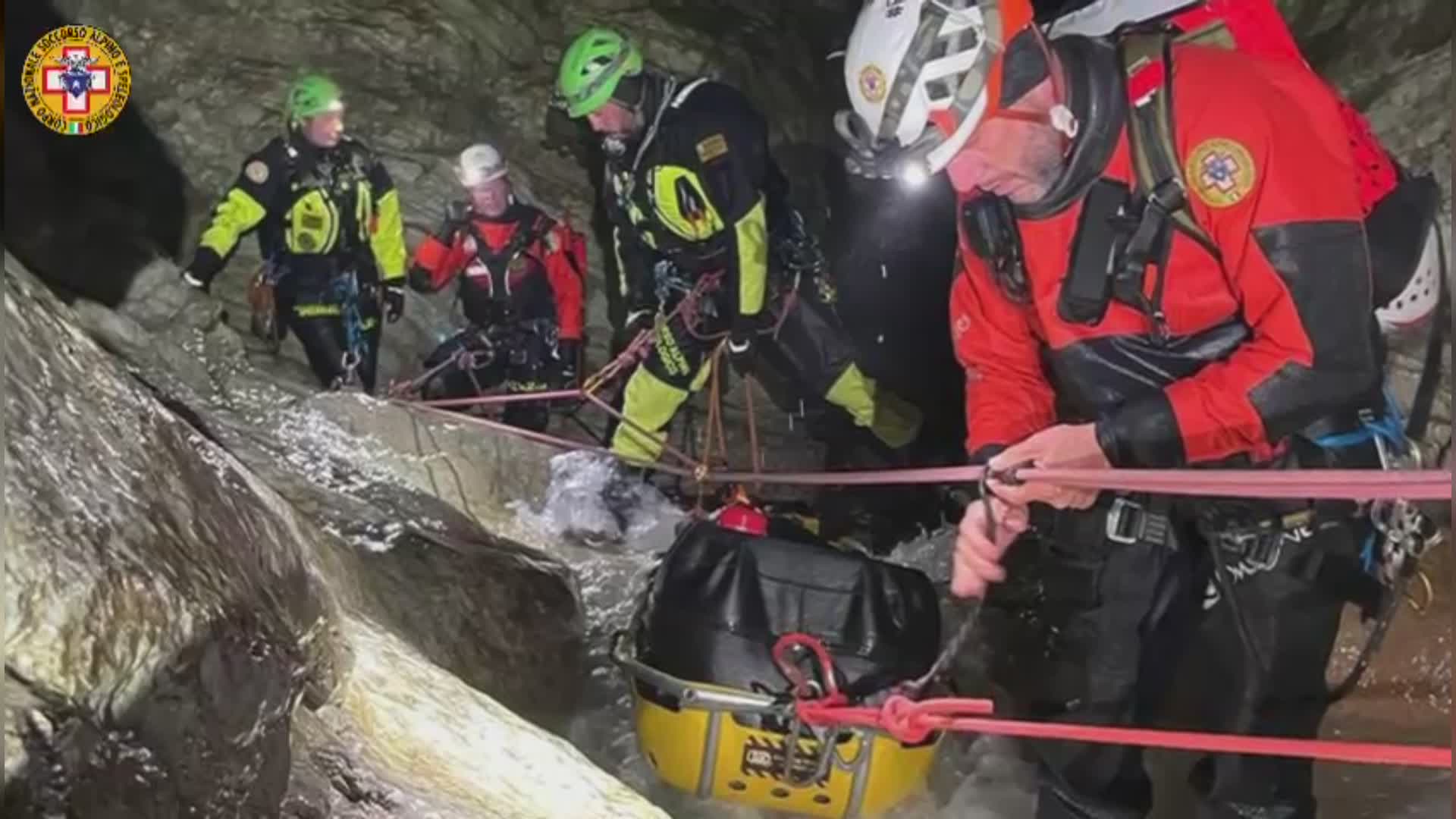 Si fa male nella Forra di Prodo, torrentista soccorso nella notte