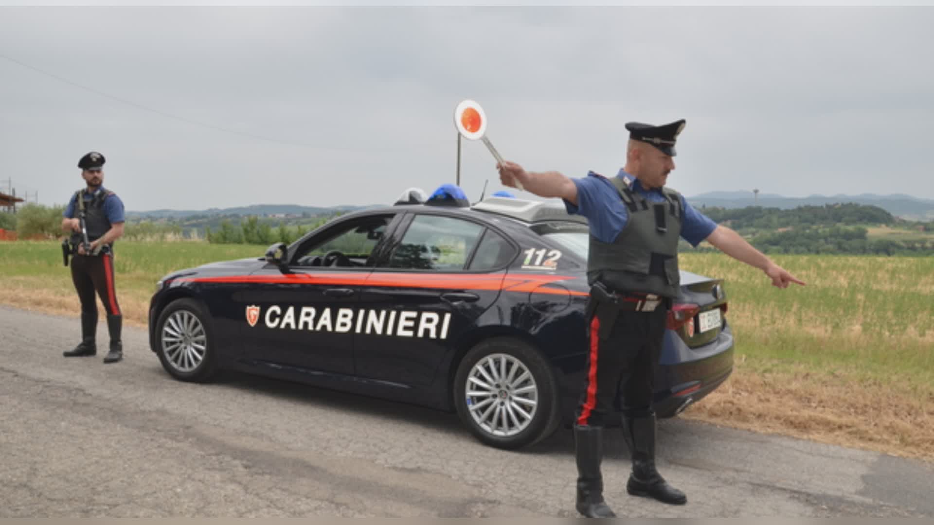 Tre minori rubano auto nel centro paese. Denunciati dai CC