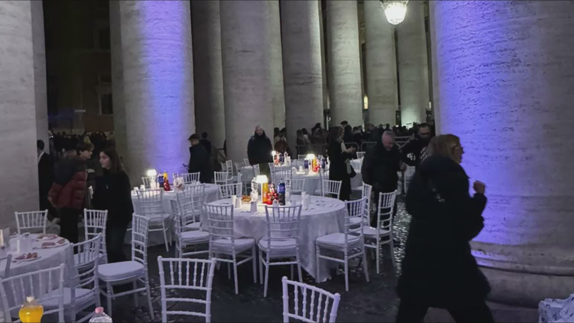 Luci per la cena dei senza tetto: dono di Elettrica Valeri