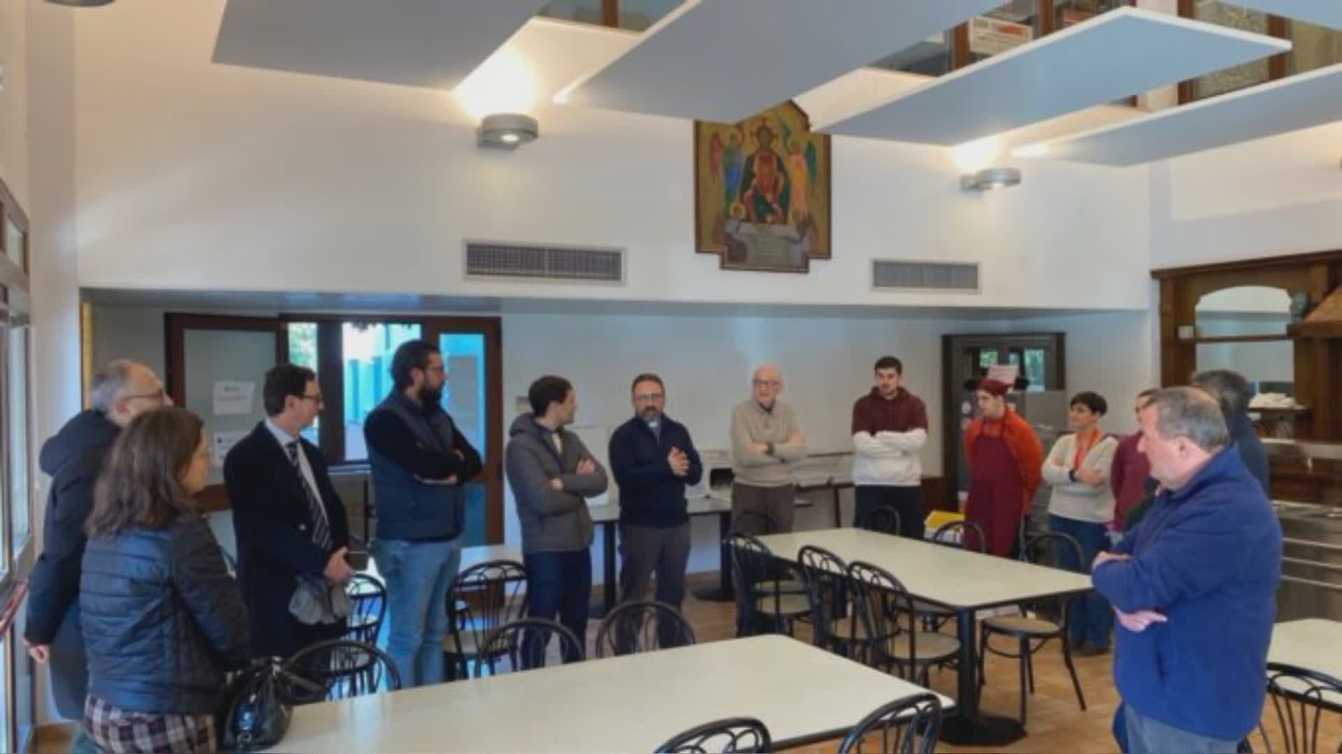Donati pannelli fonoassorbenti a mensa Caritas Perugia