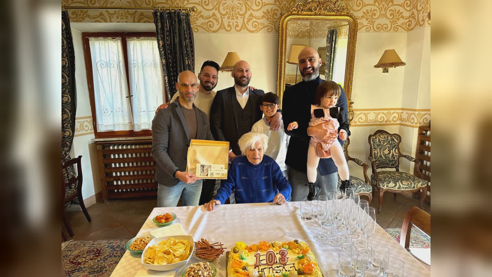 103 anni, nonna Ersilia festeggia con il Sindaco