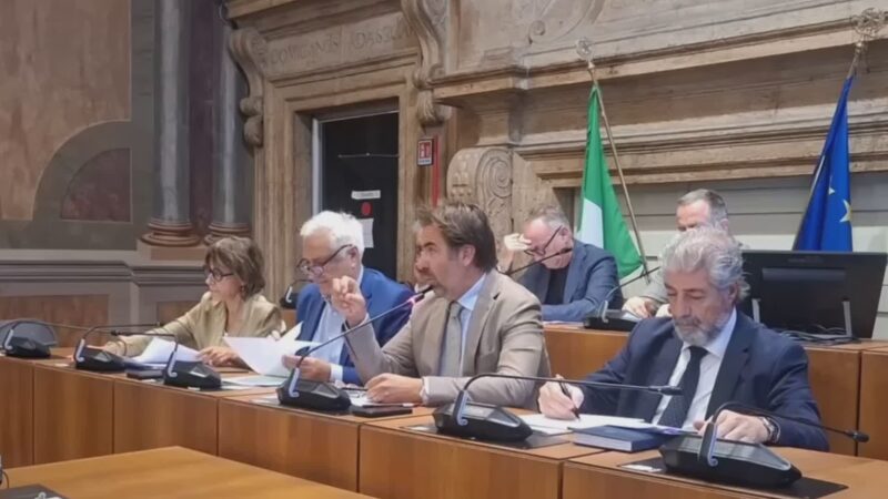 Cessione Rete Gas, discussione rinviata in commissione