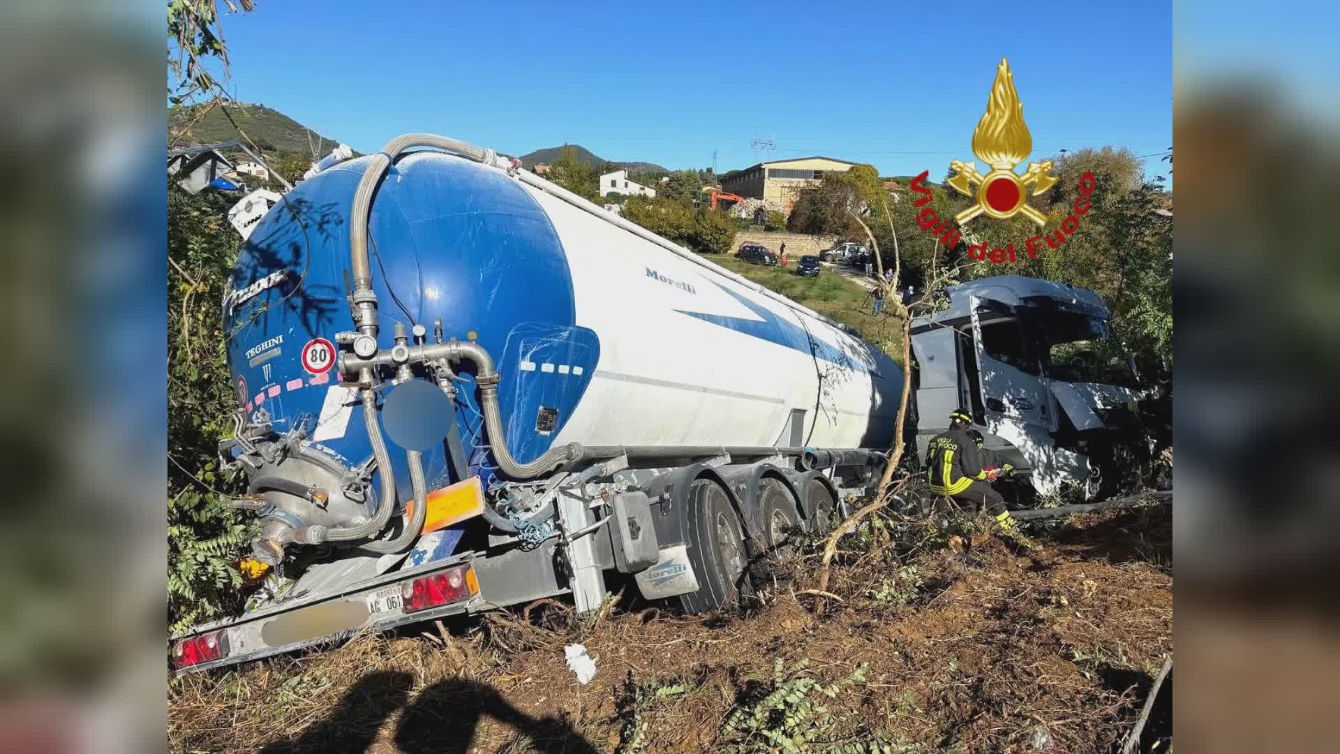 Incidente sulla Pievaiola: mezzo pesante ribaltato