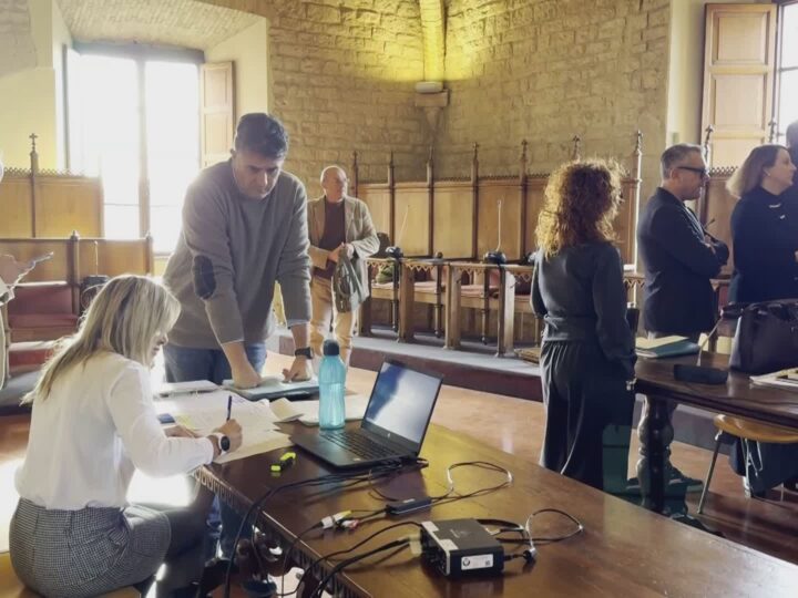 Assessore Farneti esce da Gubbio Civica. Opposizione attacca