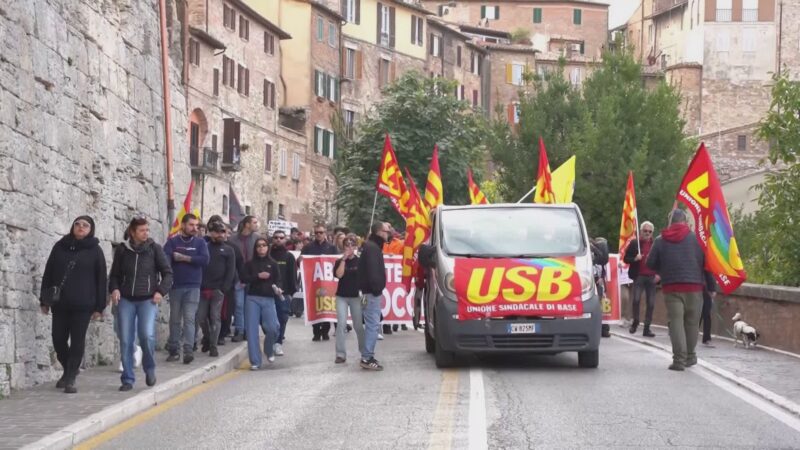 Sciopero. Oltre mille in corteo contro carovita e riarmo