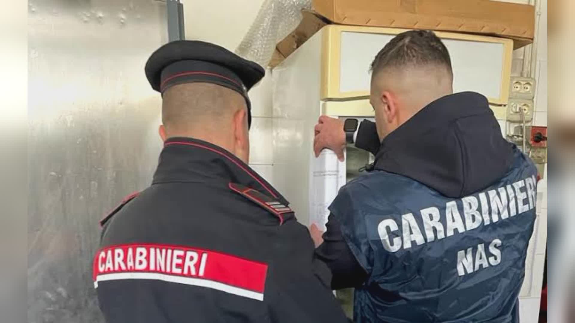 Nas: 27 kg di cibo da distruggere, multa da 3000 euro a ristorante